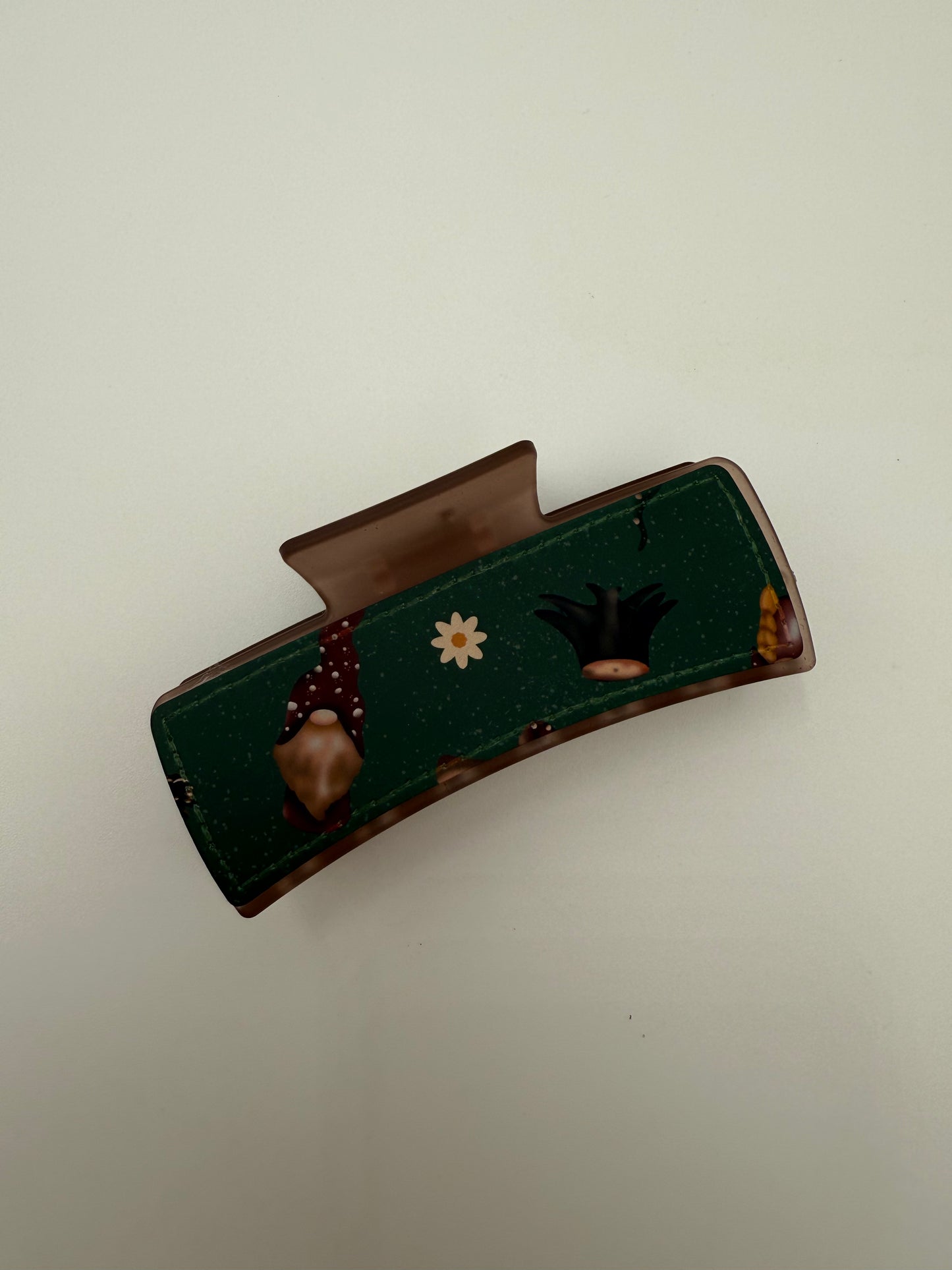 #597 - Forest Gnomes Claw Clip