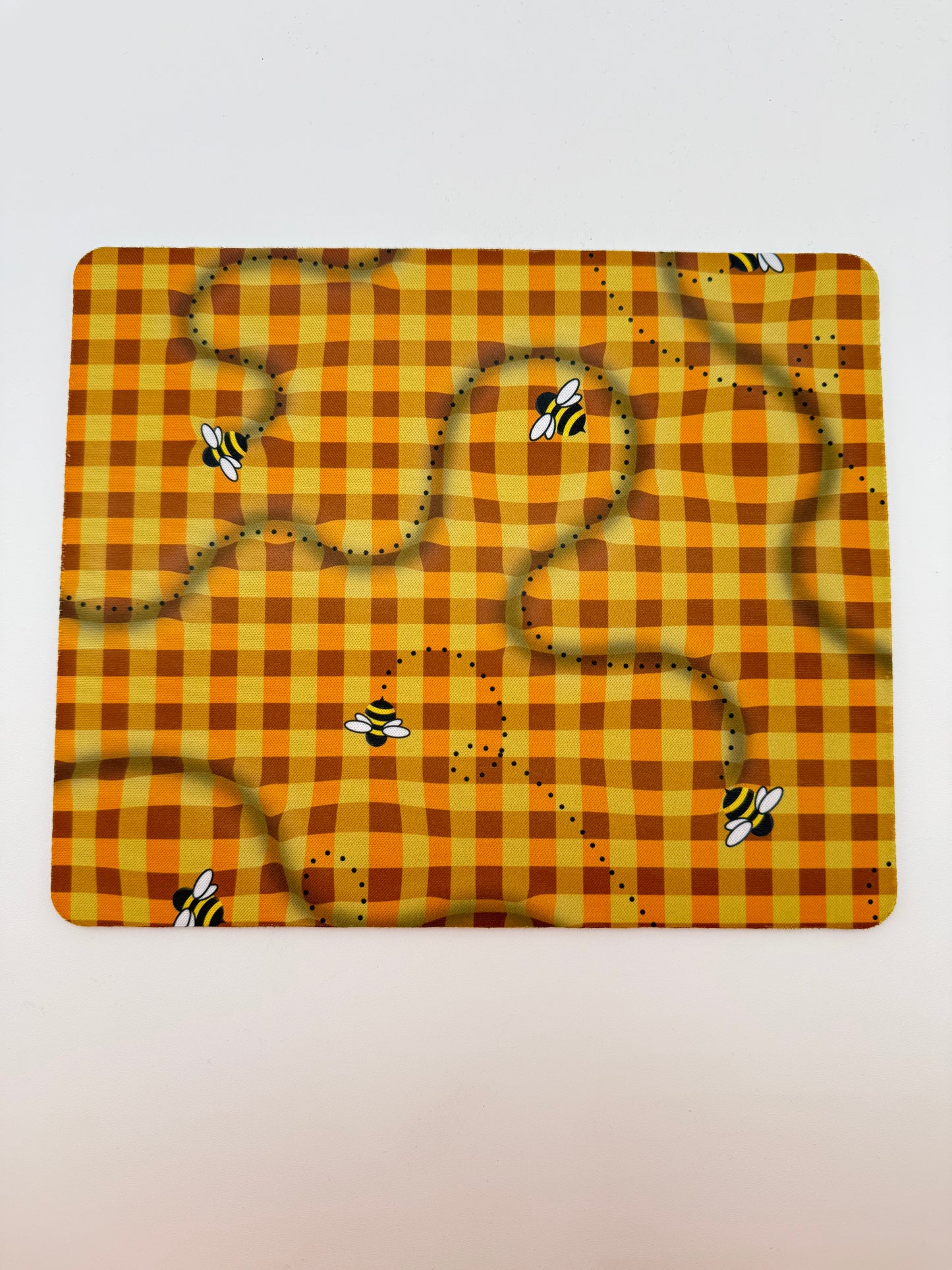 #671 - Bumble Bee Picnic Mousepad