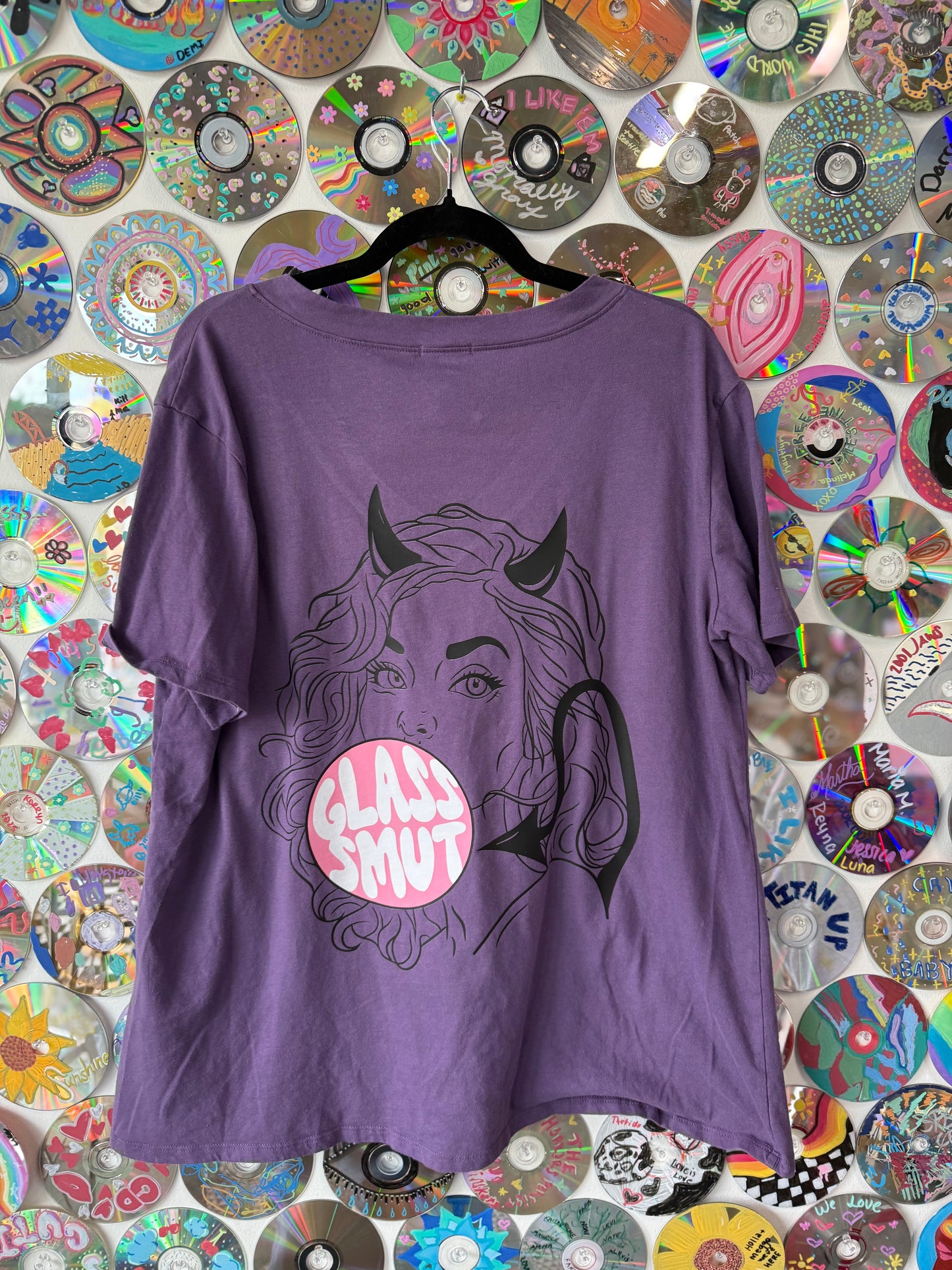 #127 - Bubble Demon v-neck - 3XL