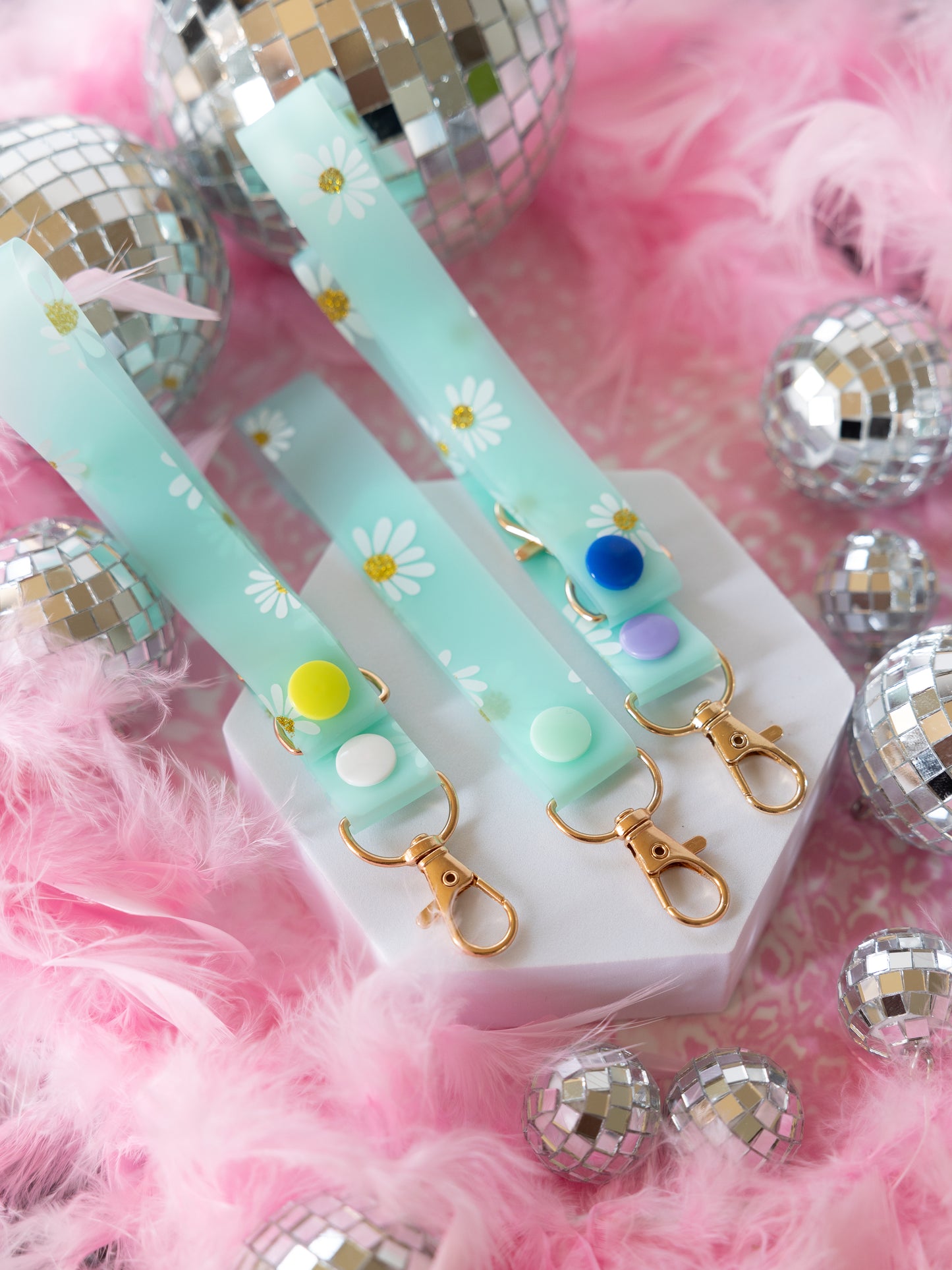 Daisy Wristlet