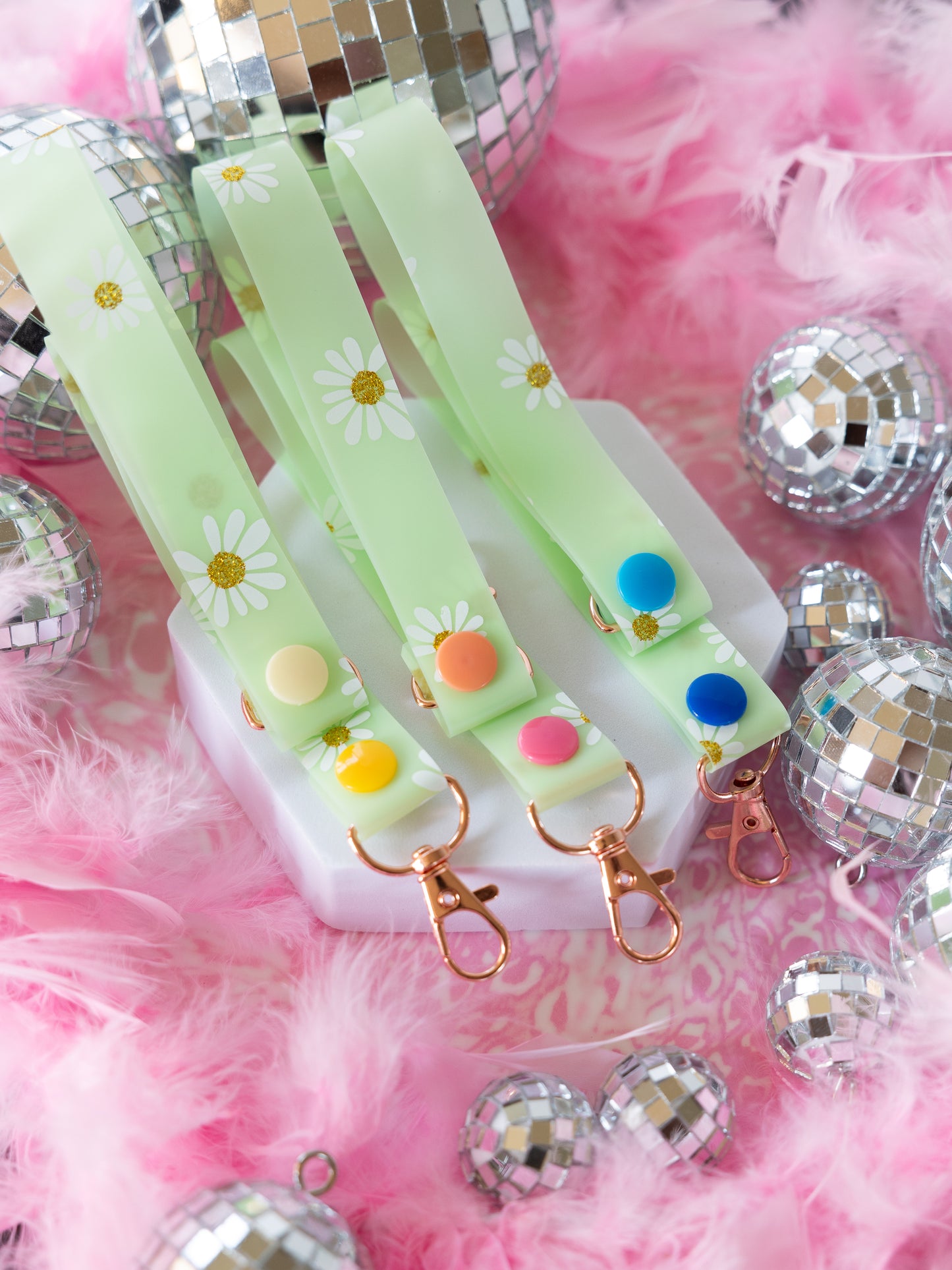 Green Daisy Wristlet