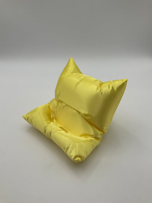 Snuggle Phone Dock - Lemon #468