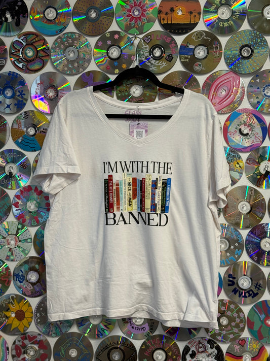 #897 - I'm with the Banned (books) t-shirt - 3XL