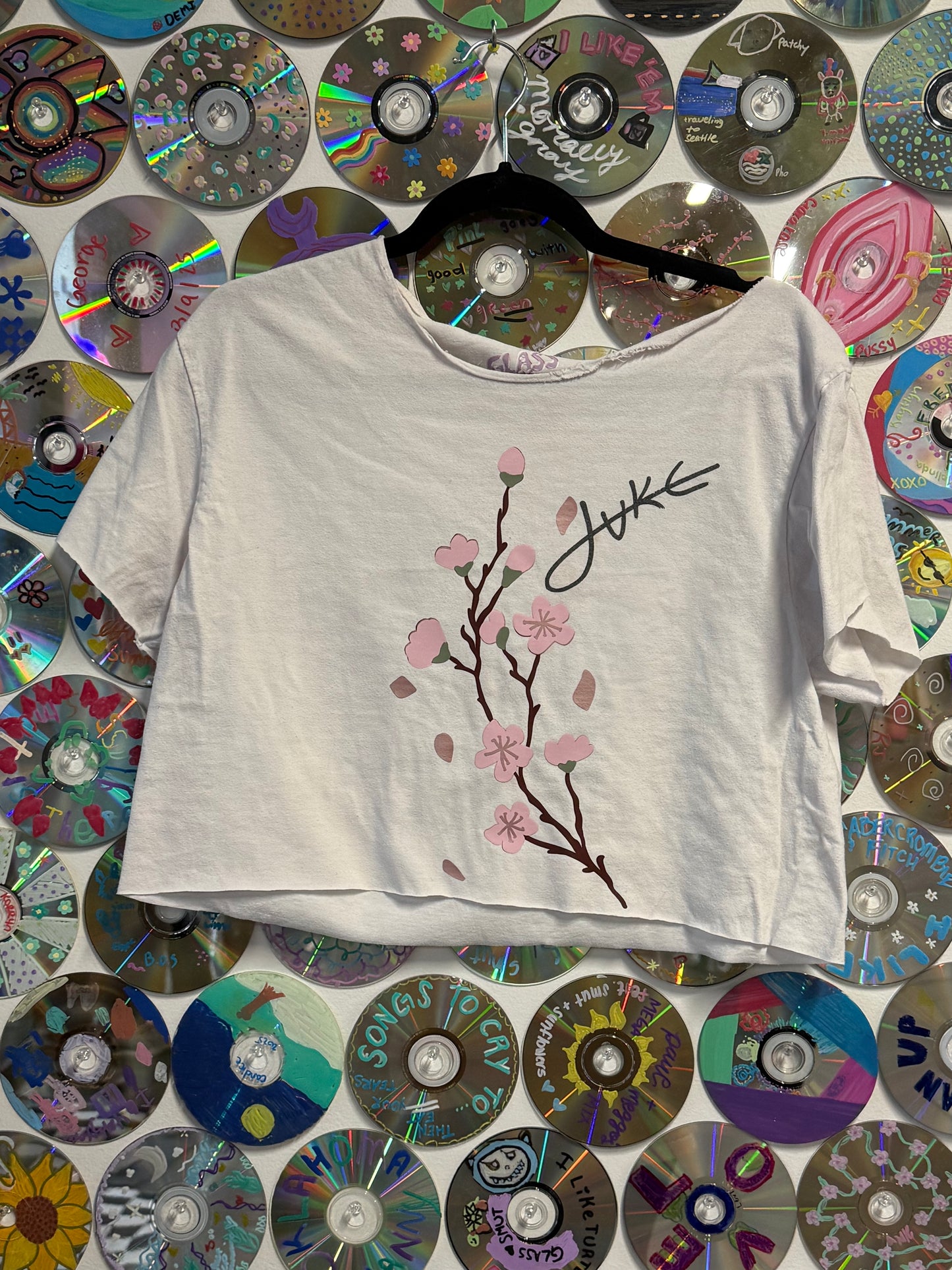 #900 - JVKE Official This is What Tour Feels Like Remade t-shirt - M