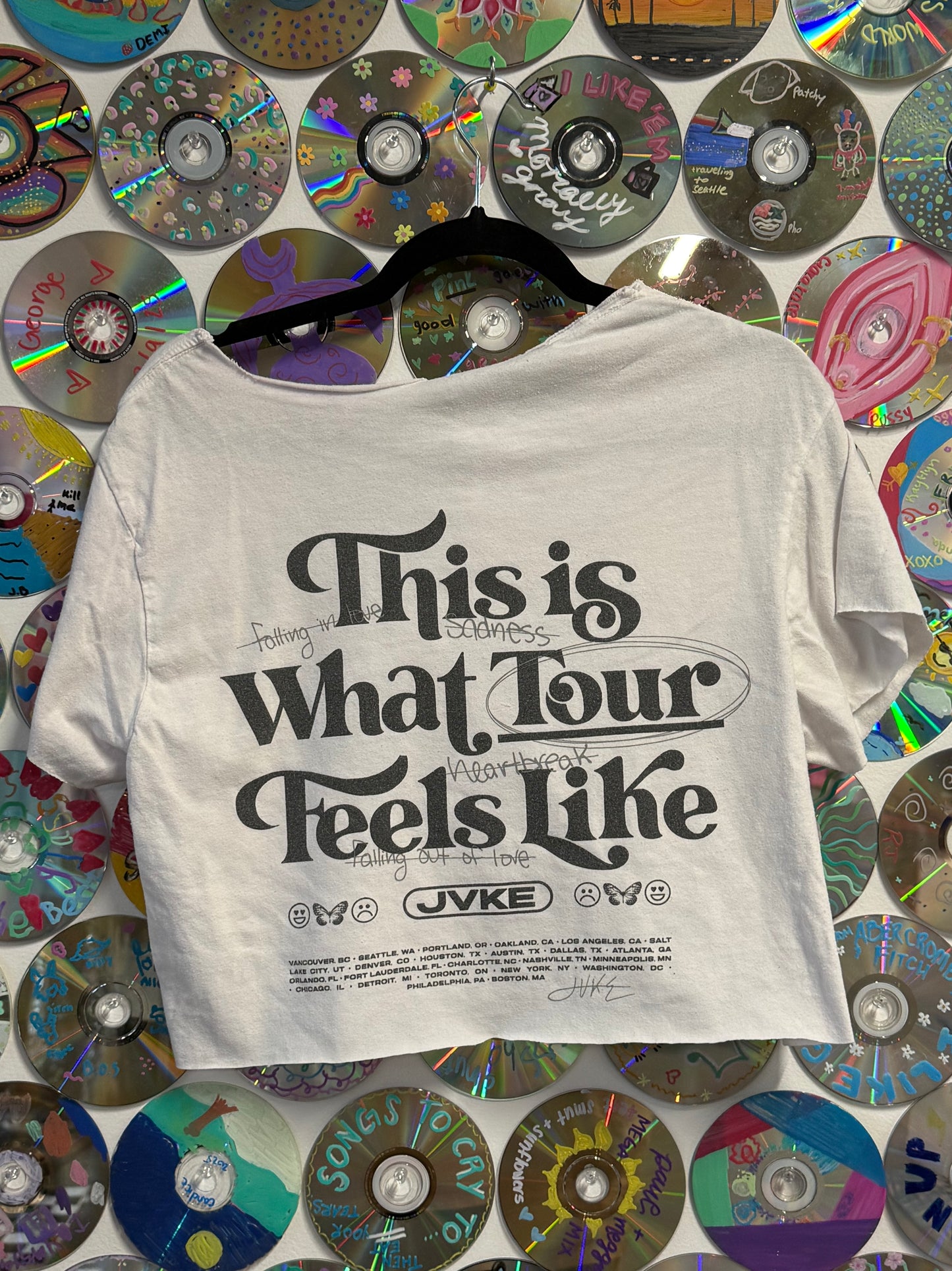 #900 - JVKE Official This is What Tour Feels Like Remade t-shirt - M