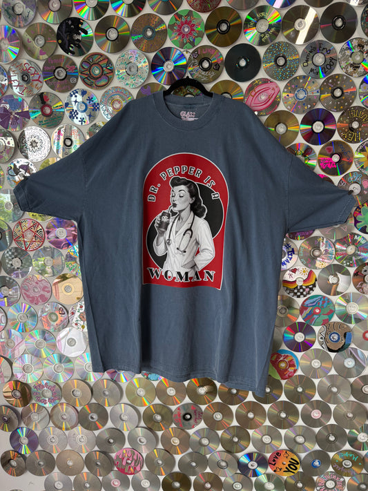#652 - "Dr.Pepper is a woman" Heavyweight T-Shirt 5XL