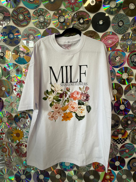 #842 - Man I Love Flowers t-shirt - 2XL