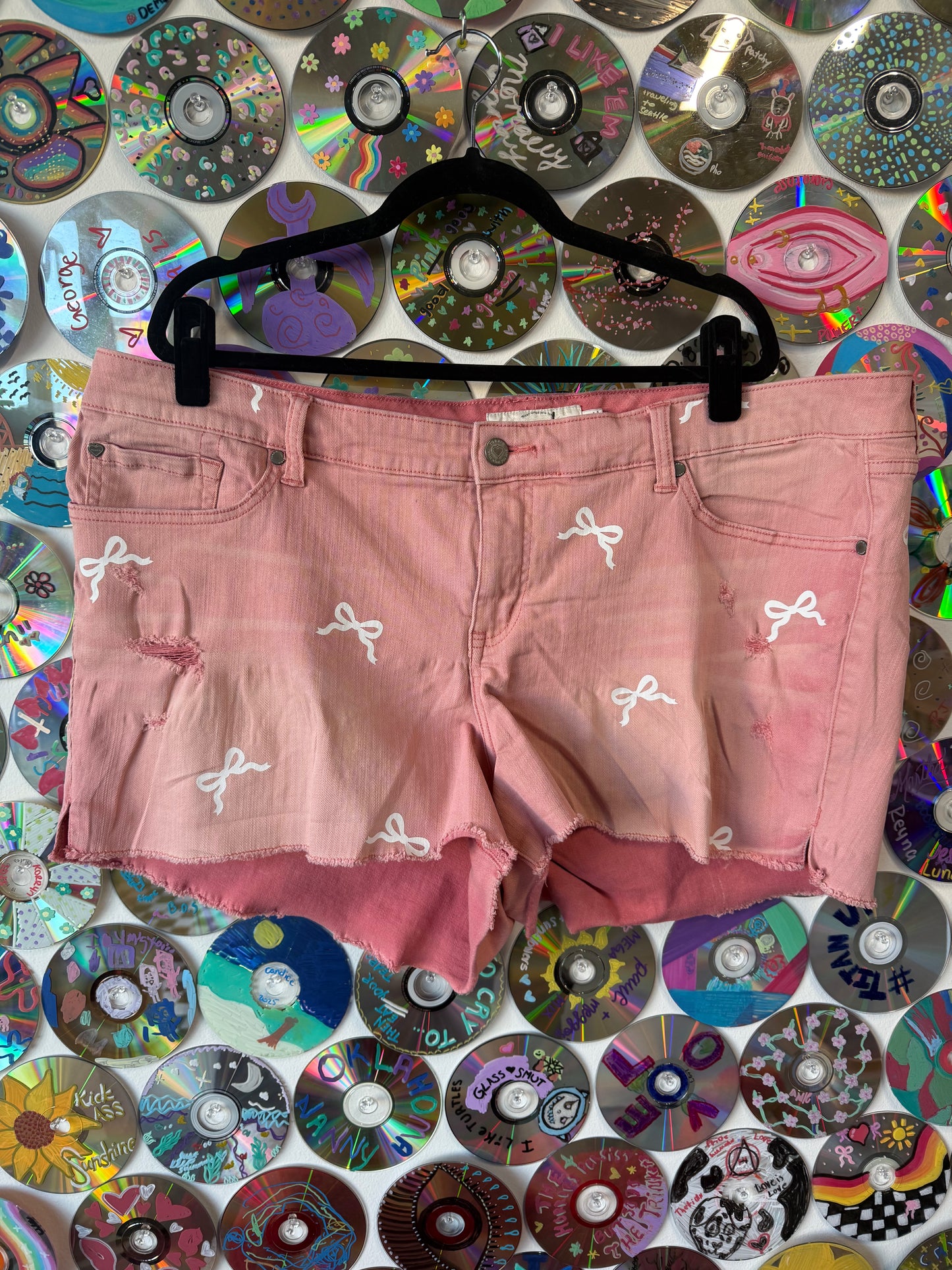#996 - Bow-speckled Shorts - 24