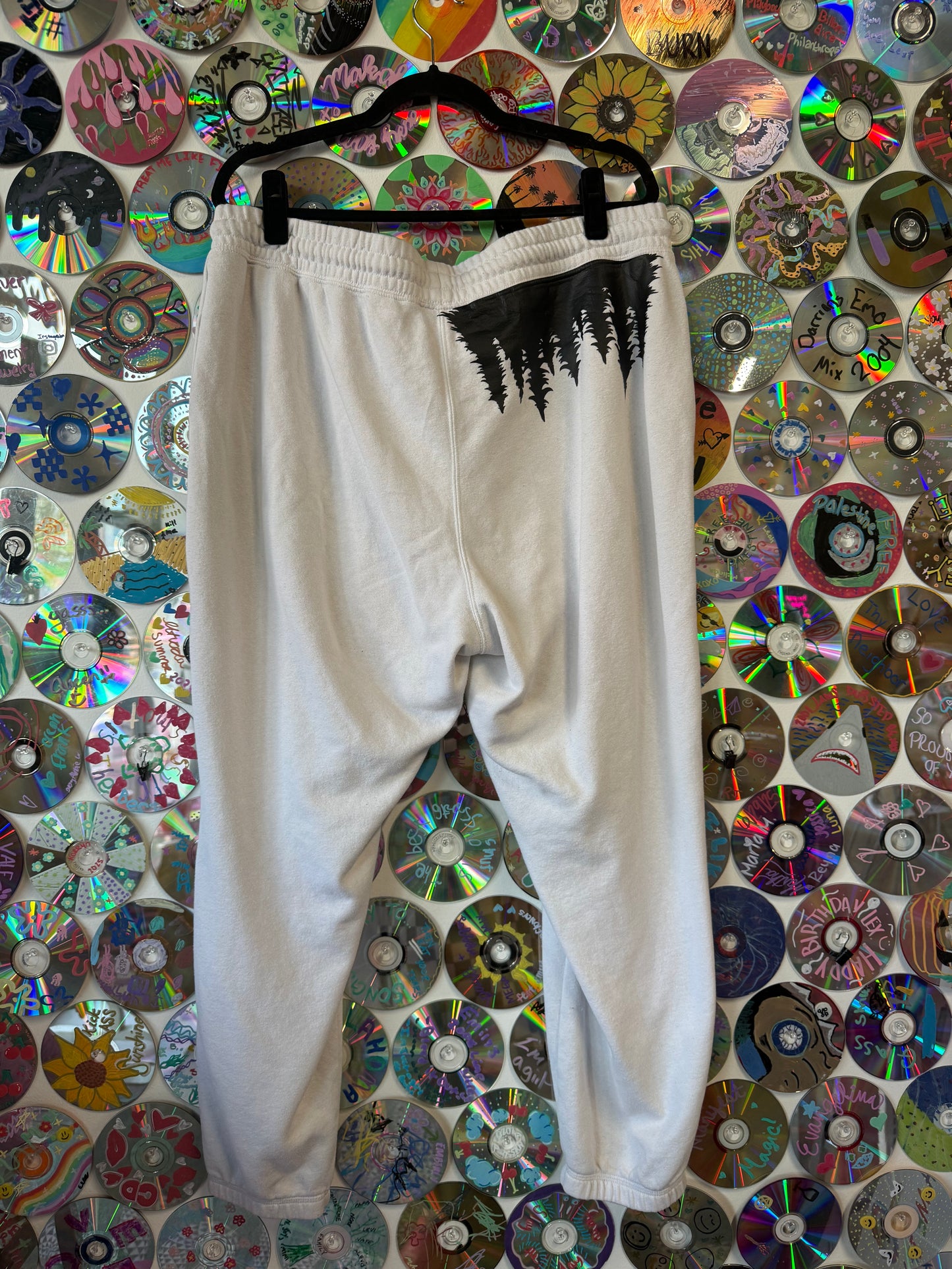 #267 - Northface Treeline Sweatpants - XL