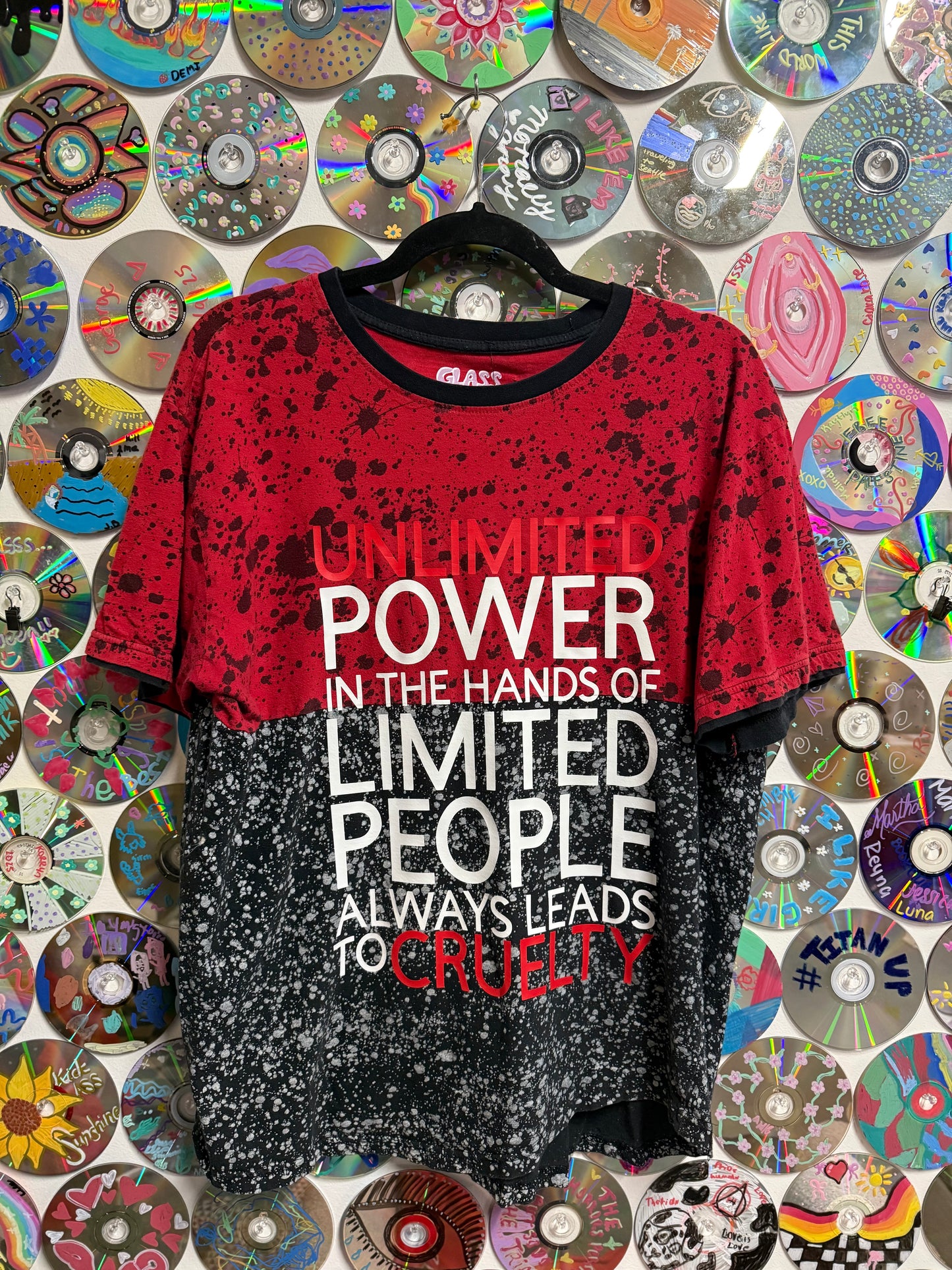 #32 - Unlimited Power t-shirt - L