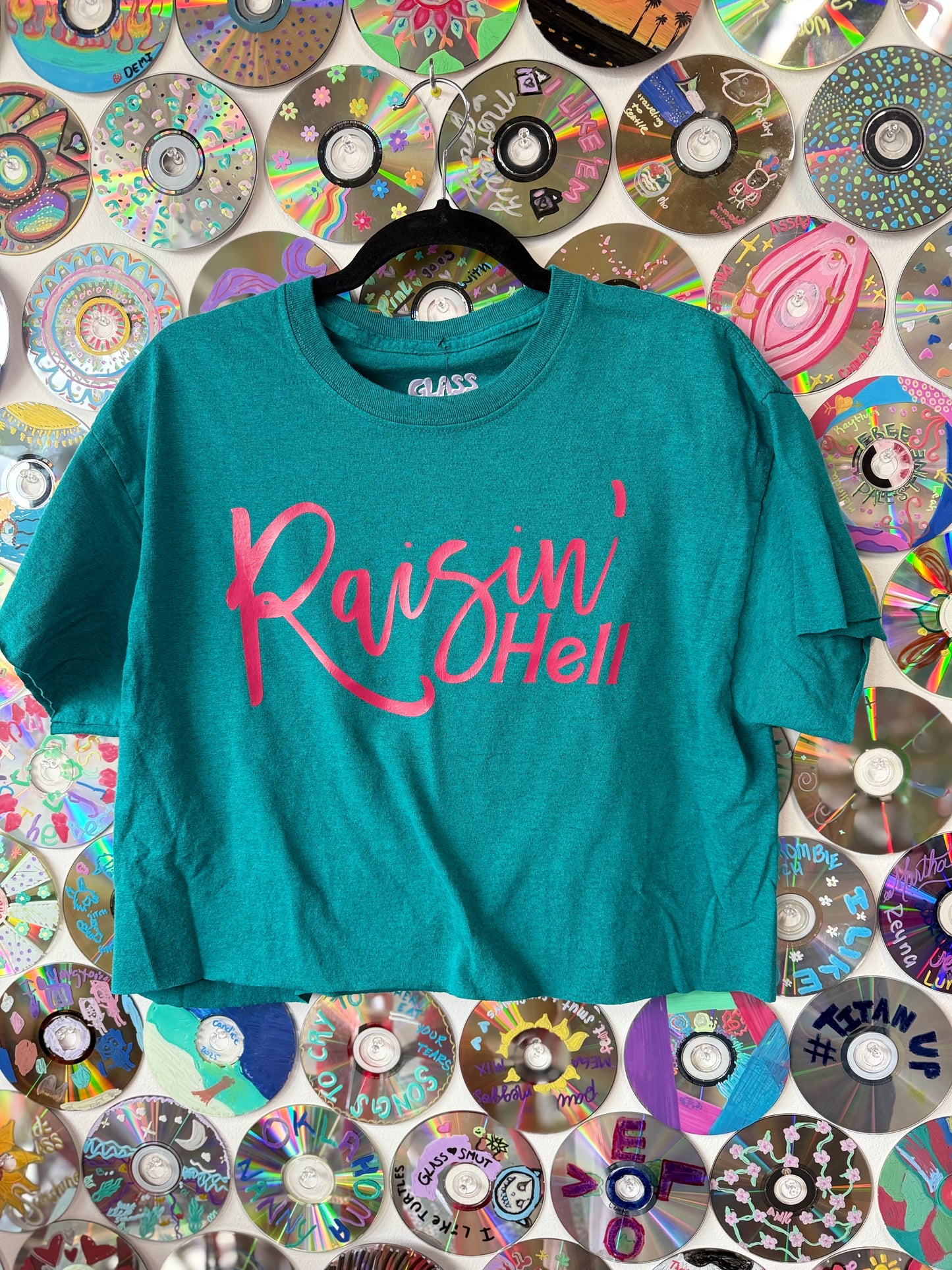 #82 - Raisin' Hell Crop t-shirt - L