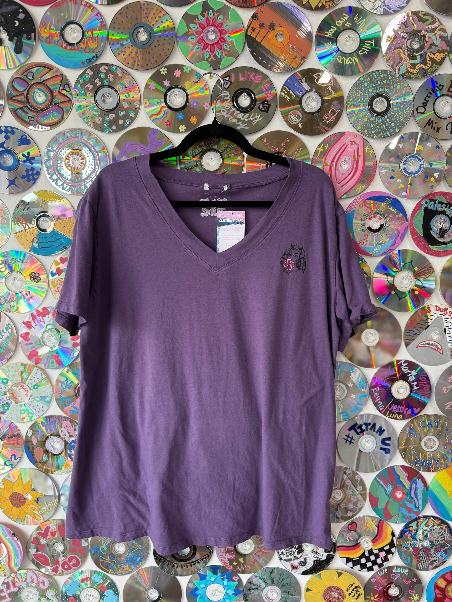 #127 - Bubble Demon v-neck - 3XL