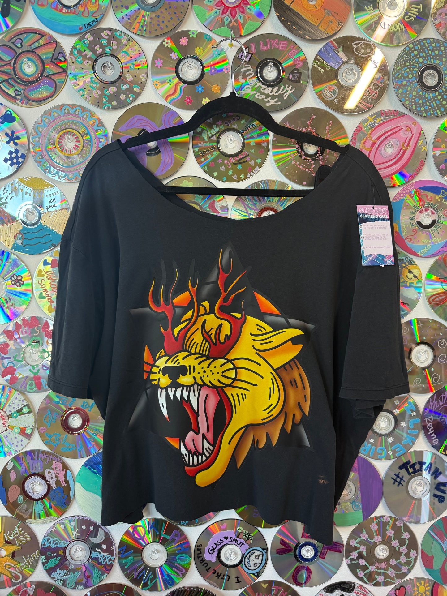 #128 - Tiger Bomb slouch crop t-shirt - 2XL